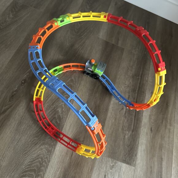 Little Tikes Tumble Train Learn & Play W/ Lights Sound - only goes backwards - Picture 4 of 7